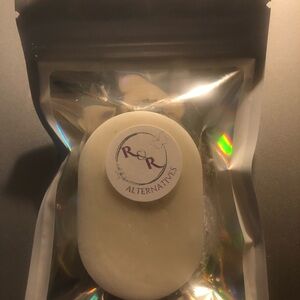 Alternative facial cleanser